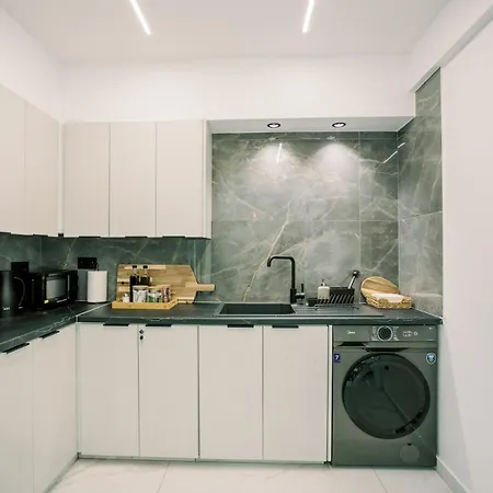 2br Amalfi Blue In - Pool & 10min Walk To Mackenzie Beach! 라르나카