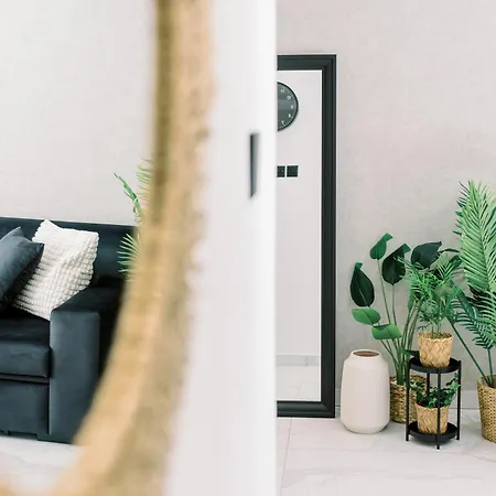 아파트 2br Amalfi Blue In - Pool & 10min Walk To Mackenzie Beach!