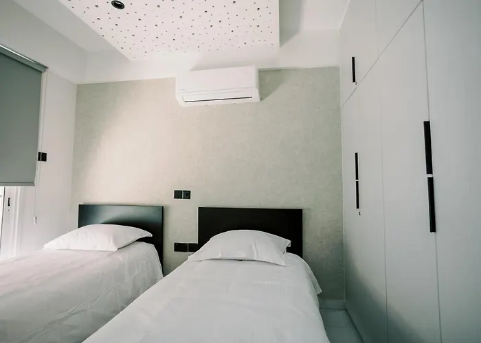 2br Amalfi Blue In - Pool & 10min Walk To Mackenzie Beach! Apartament